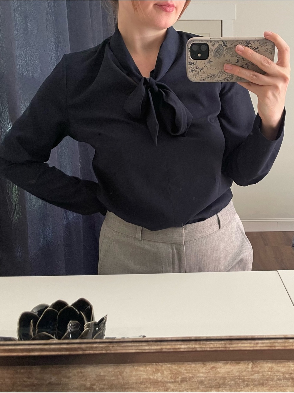 Nife Navy Tie-Neck Blouse